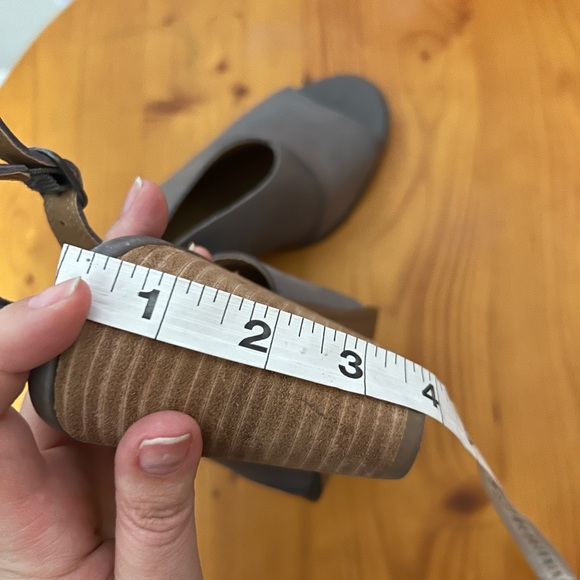 Lucky Brand Size 9 Ovrandie Classic Leather Slingback Adjustable Open-Toe Block - Picture 10 of 10